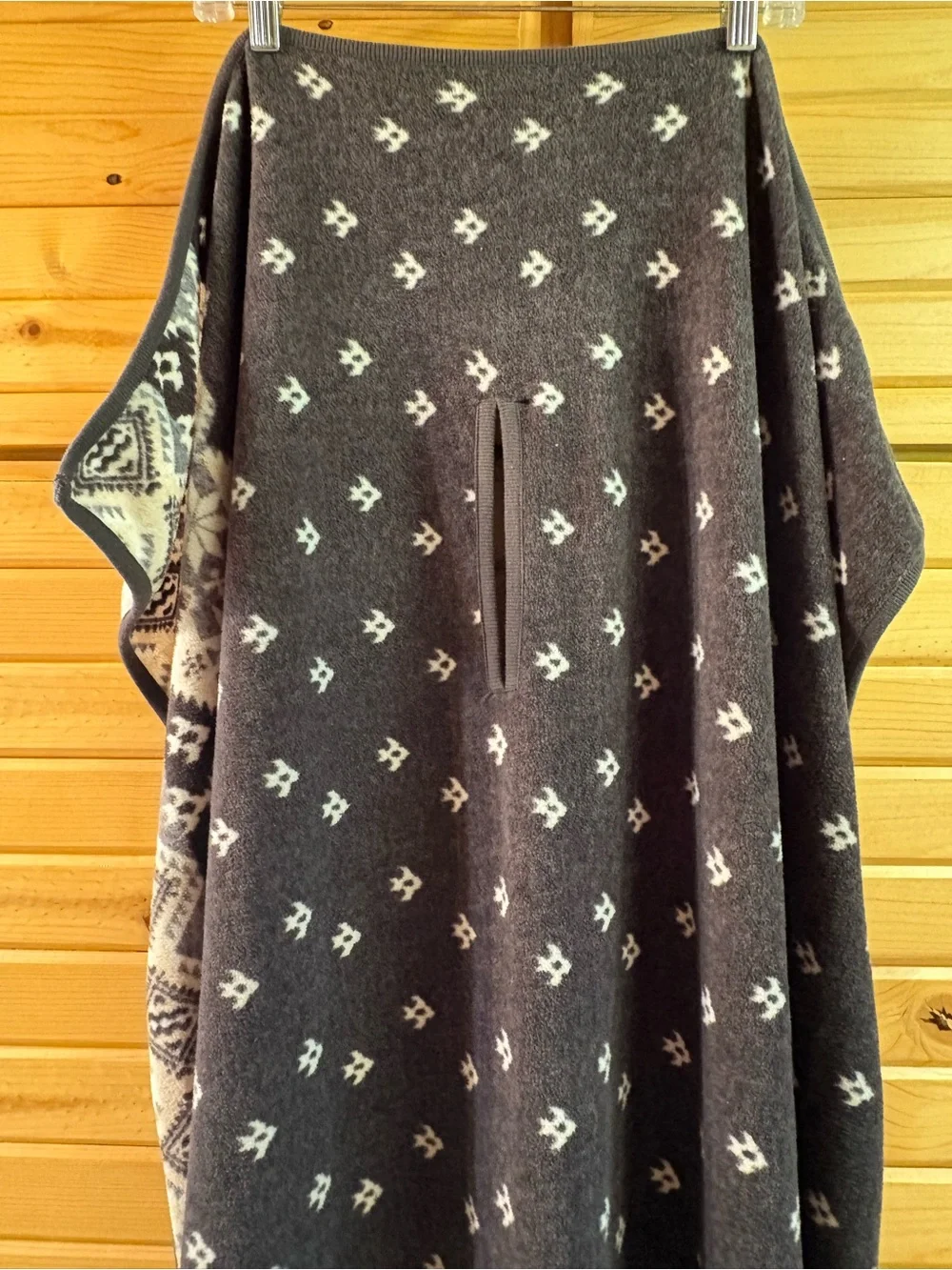 Cuddl Duds Blanket Wrap, LIKE NEW
